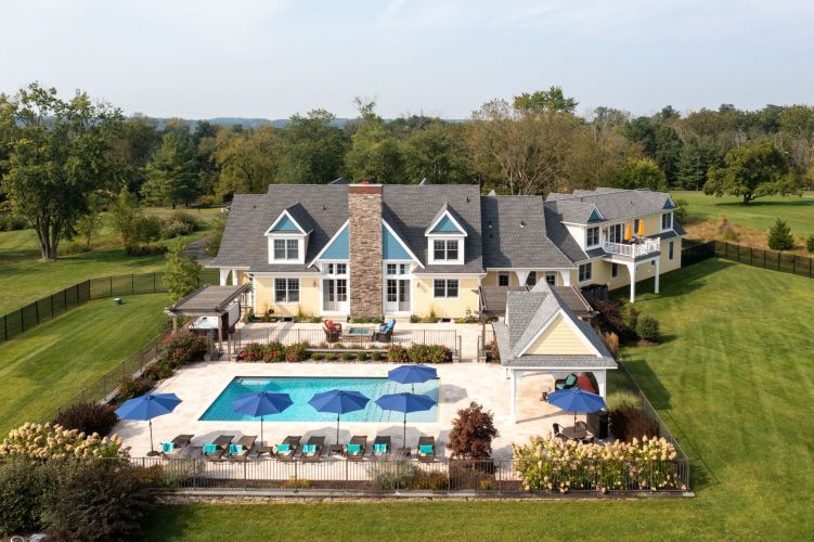 Vibrant Estate